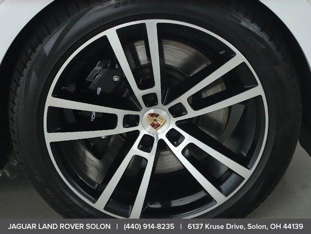 Used 2025 Porsche Cayenne GTS AWD/4WD image 42