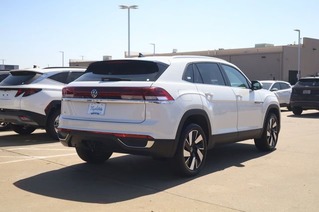 Used 2025 Volkswagen Atlas Cross Sport SE image 4