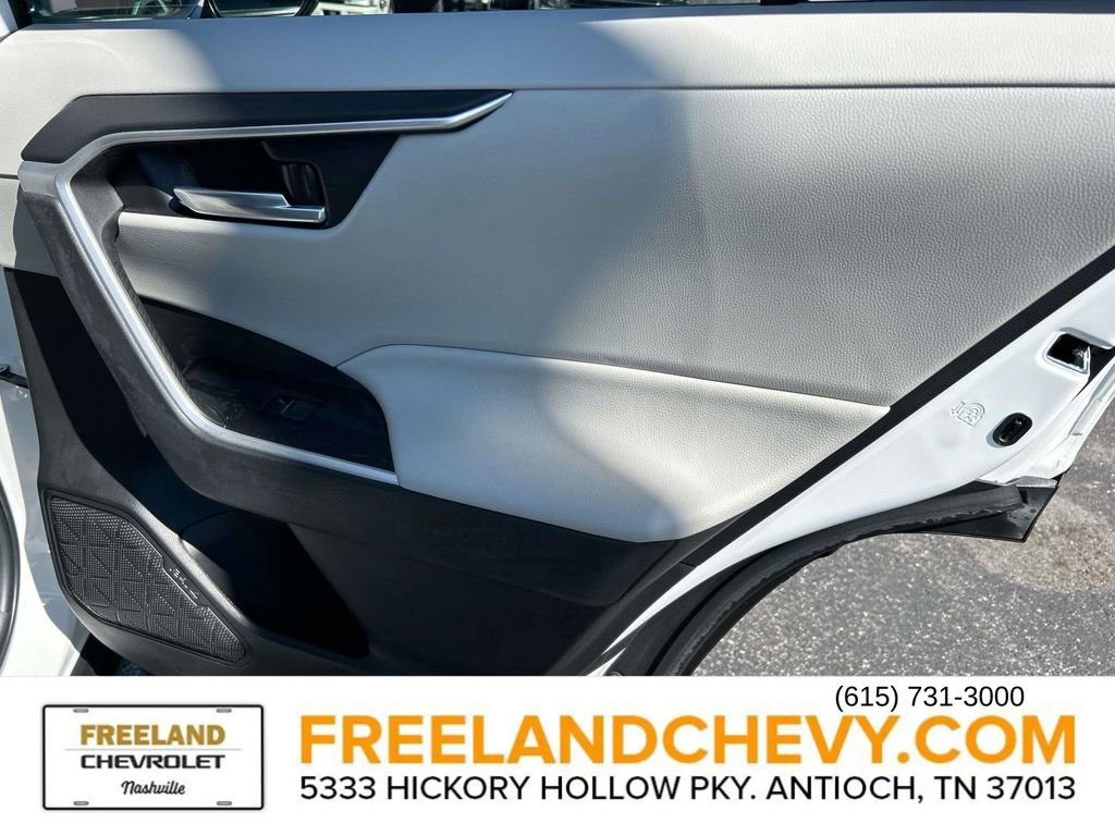 Used 2023 Toyota RAV4 XLE Premium image 23