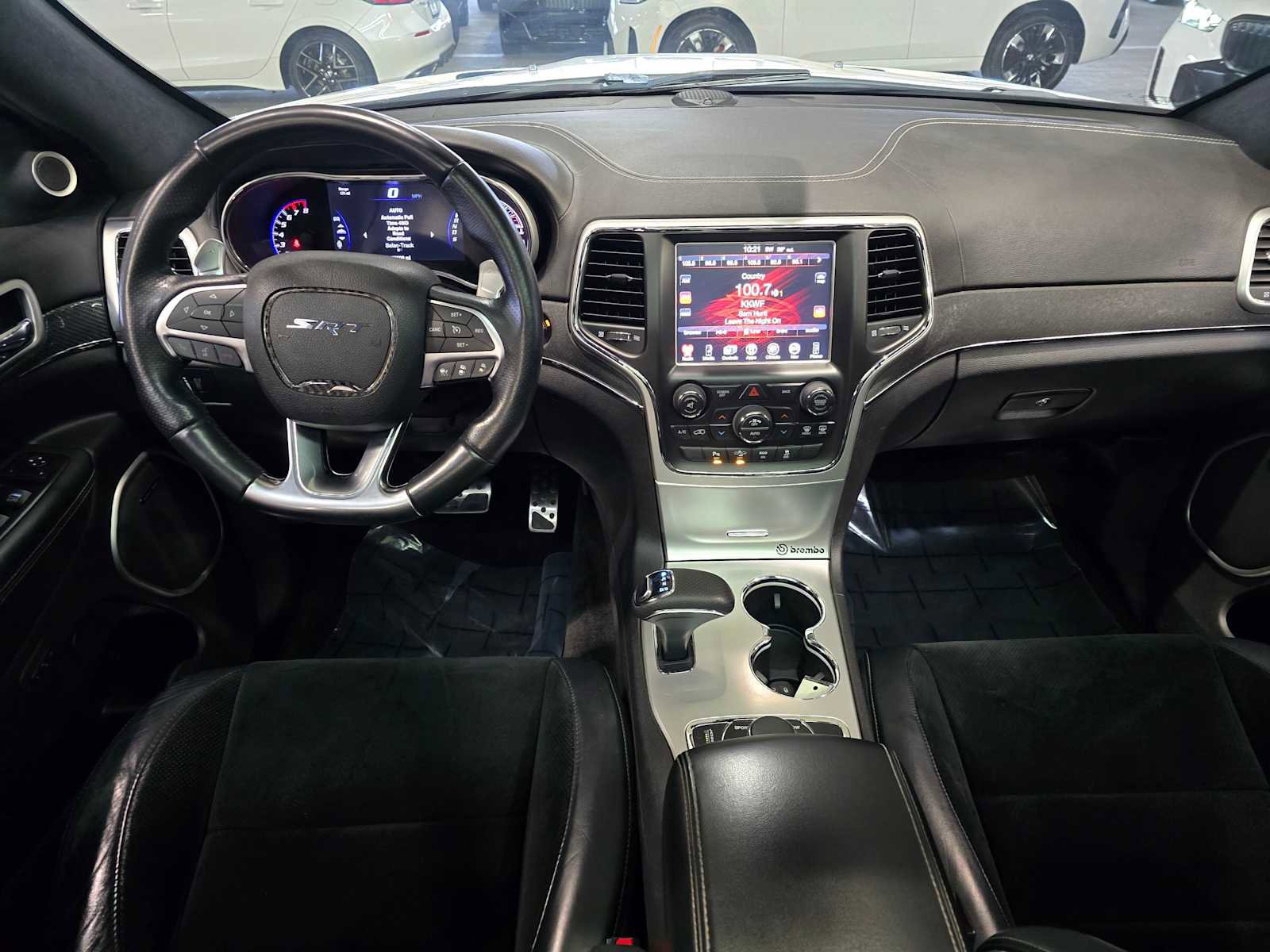 Used 2015 Jeep Grand Cherokee SRT w/ Luxury Group II image 10