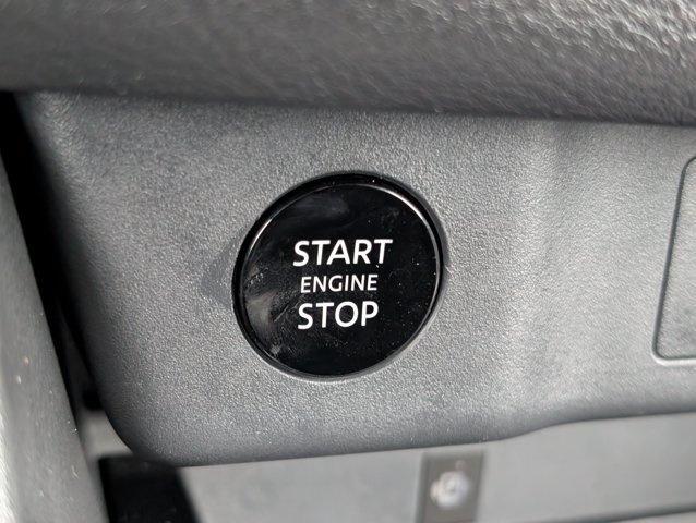 Certified 2025 Nissan Rogue SL FWD image 25