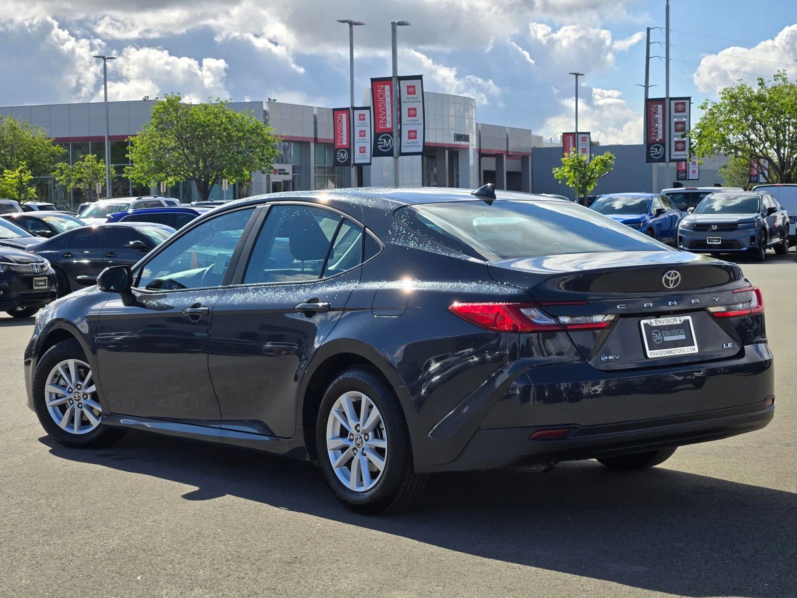 Used 2025 Toyota Camry LE image 6