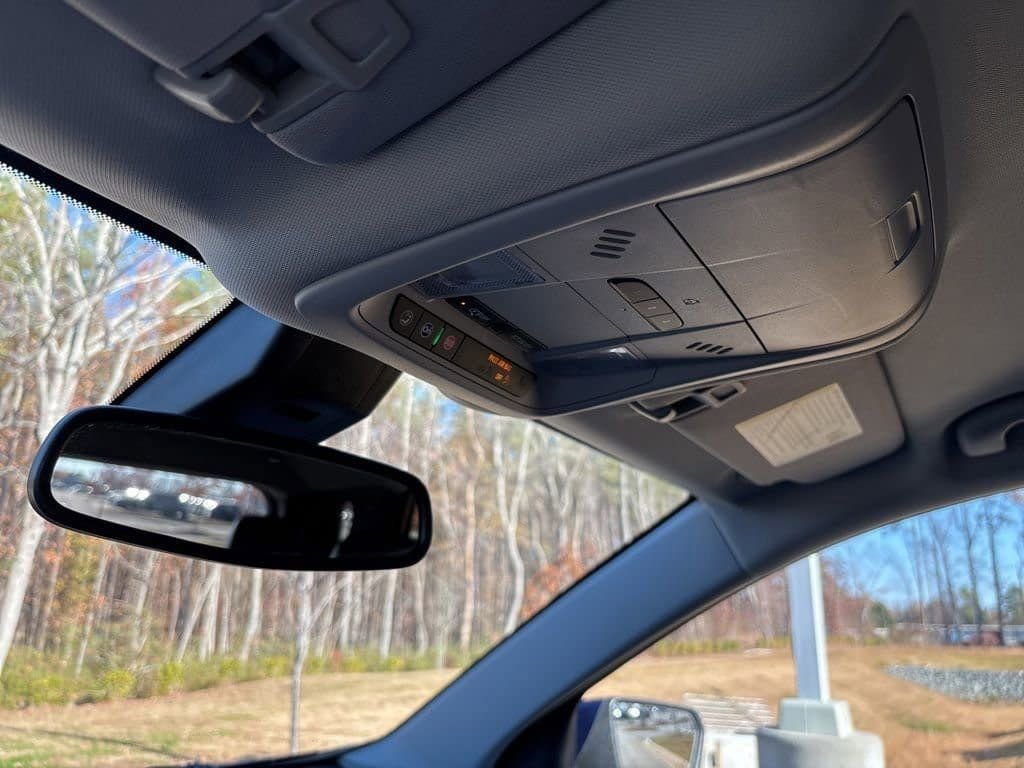 Used 2023 Chevrolet Equinox Premier image 25