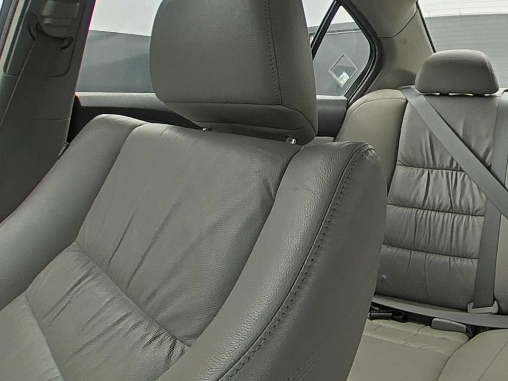 Used 2012 Honda Accord EX-L image 9