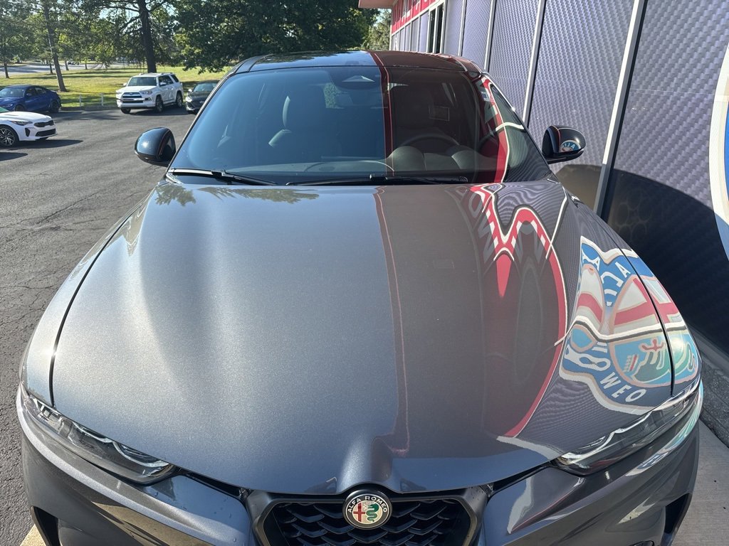 New 2025 Alfa Romeo Tonale Veloce w/ Premium Package image 5