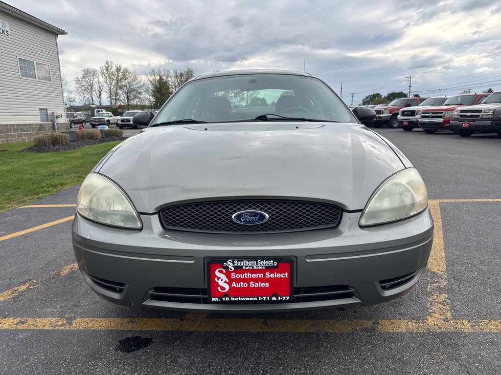 Used 2004 Ford Taurus SE FWD image 3