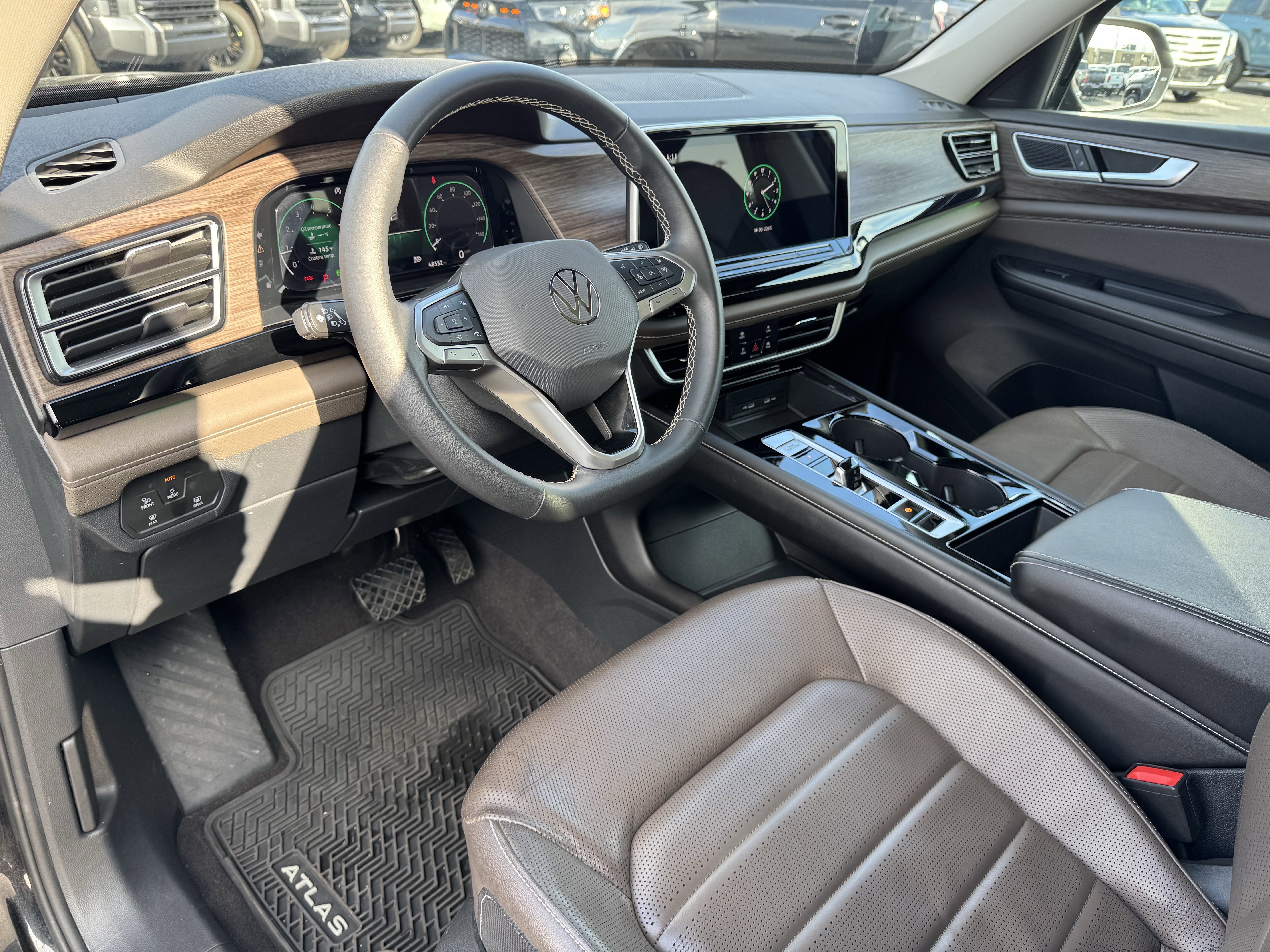 Used 2024 Volkswagen Atlas SEL image 28