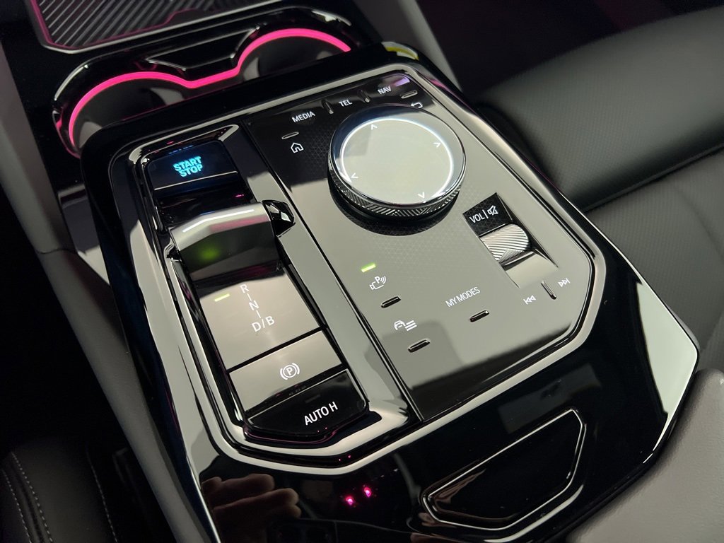 Used 2026 BMW i5 eDrive40 w/ Premium Package image 21