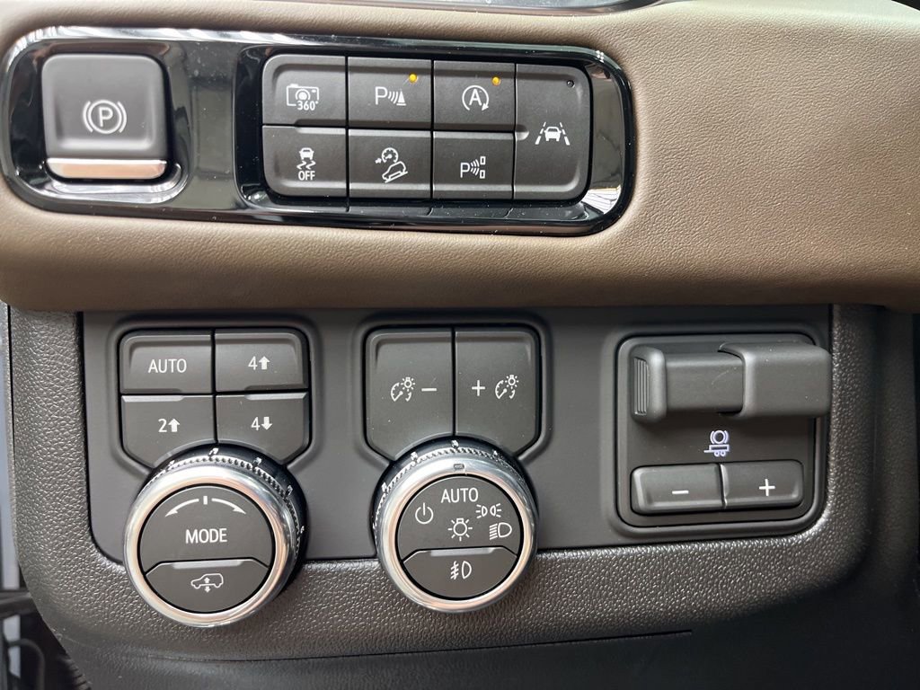 New 2026 GMC Yukon XL Denali Ultimate AWD/4WD image 15