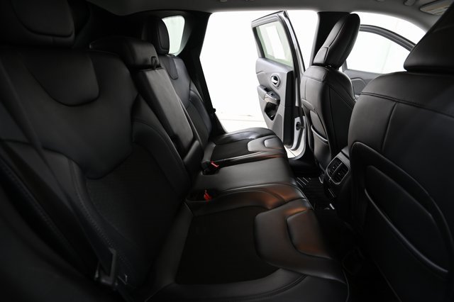 Used 2020 Jeep Cherokee Latitude Plus image 25