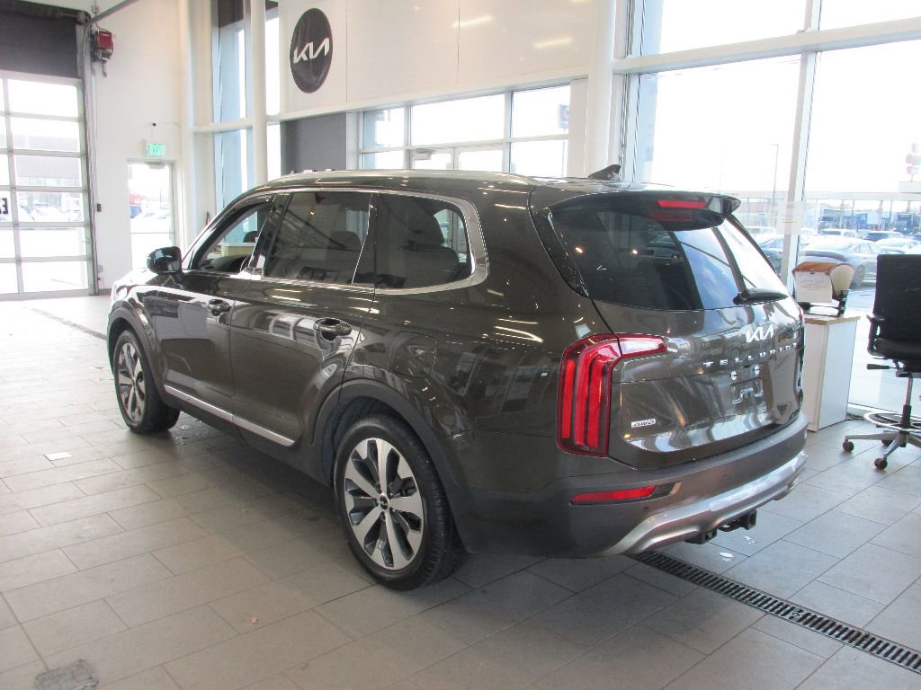Used 2022 Kia Telluride EX w/ EX Premium Package image 5