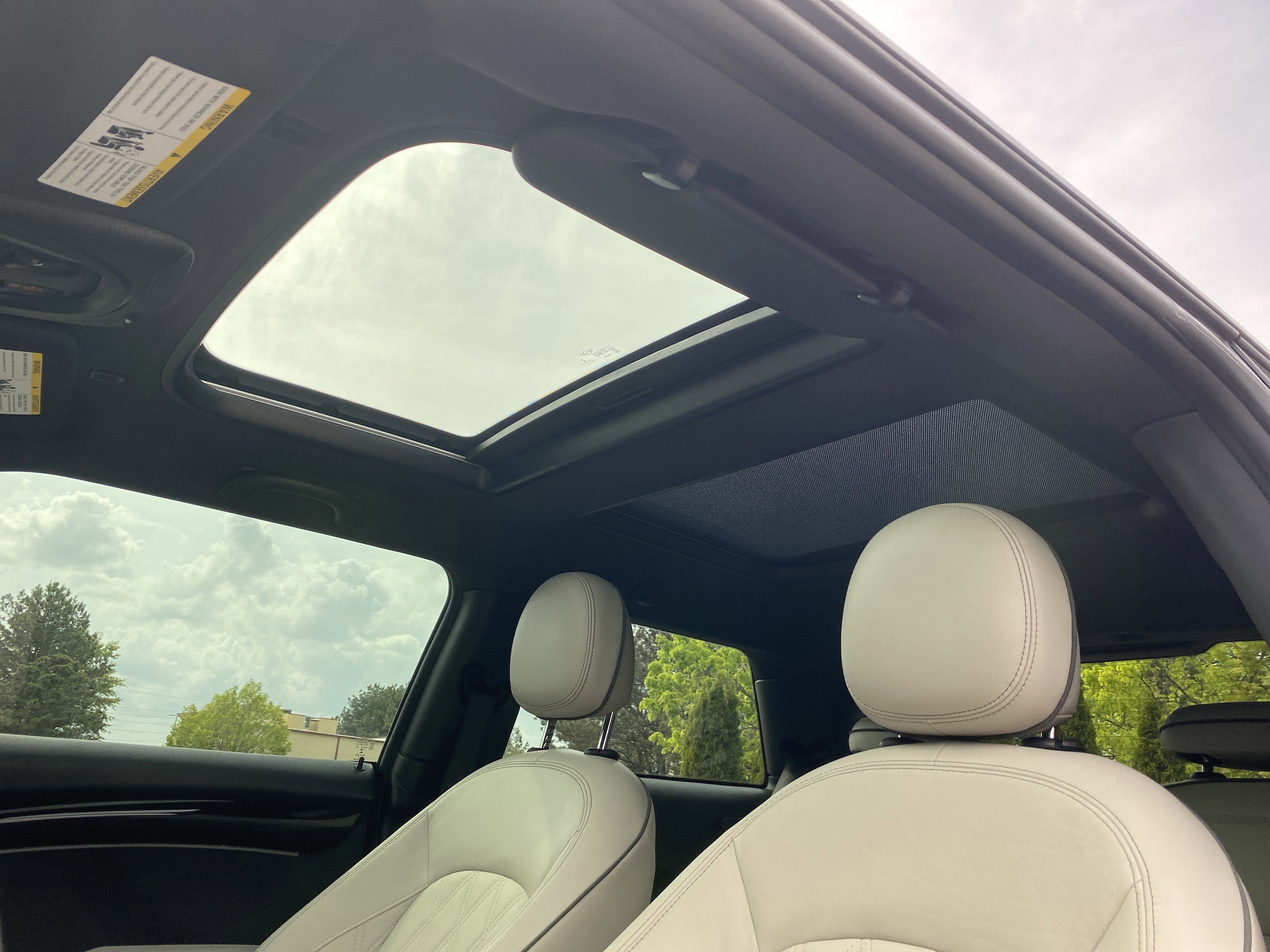 Used 2022 MINI Cooper SE image 9