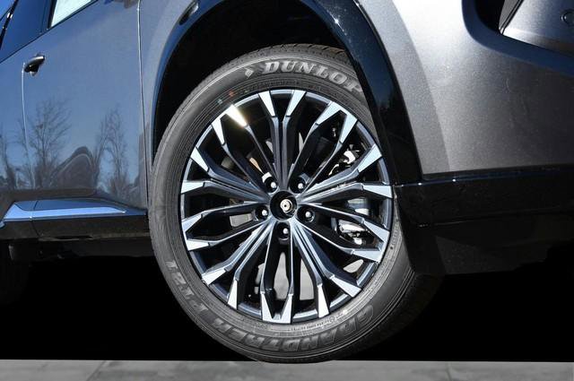 New 2026 Nissan Rogue Platinum w/ Tech Package image 3