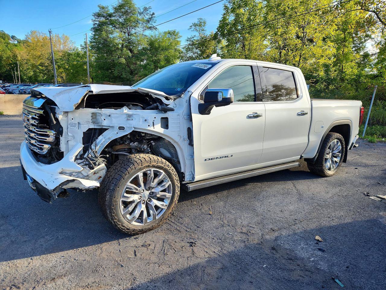 Used 2025 GMC Sierra 1500 Denali w/ Denali Reserve Package AWD/4WD image 3