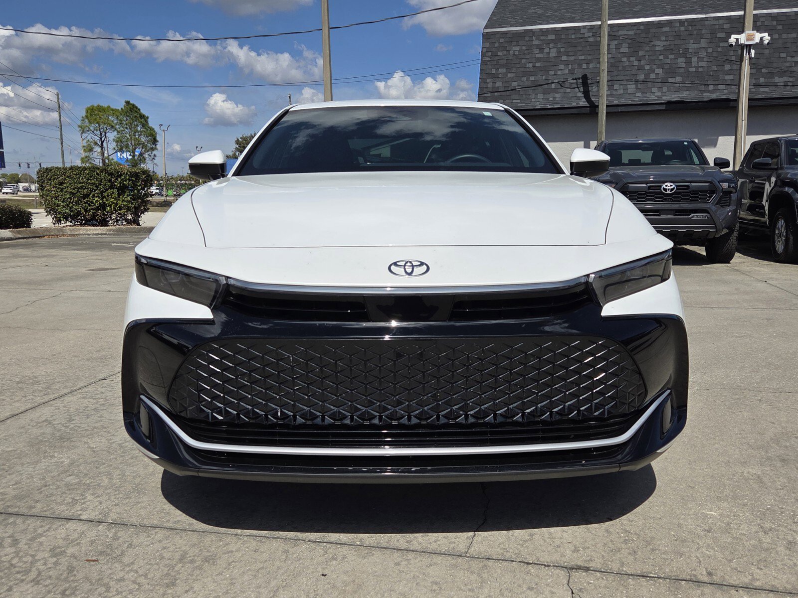 Used 2024 Toyota Crown XLE image 2