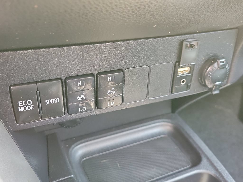 Used 2017 Toyota RAV4 Limited w/ Advanced Technology Package FWD image 30