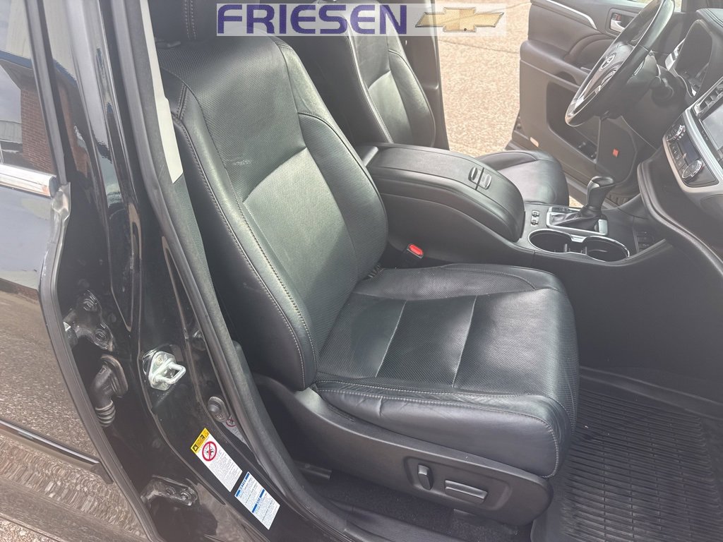 Used 2018 Toyota Highlander Limited w/ Protection Package #3 image 31