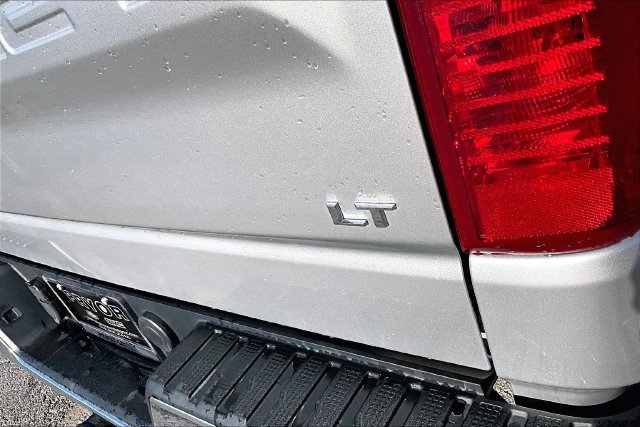 Used 2020 Chevrolet Silverado 1500 LT w/ Texas Edition AWD/4WD image 25