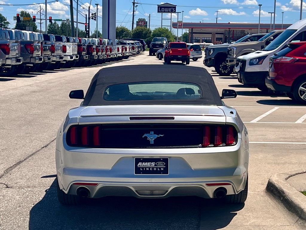 Used 2015 Ford Mustang Convertible w/ Equipment Group 051A RWD image 5