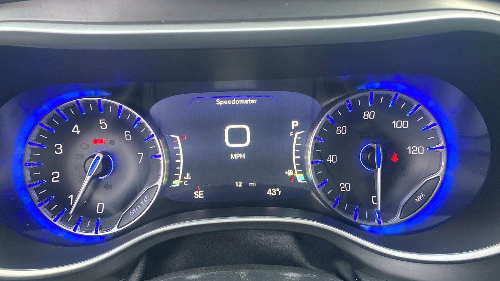 New 2026 Chrysler Pacifica Select AWD/4WD image 9