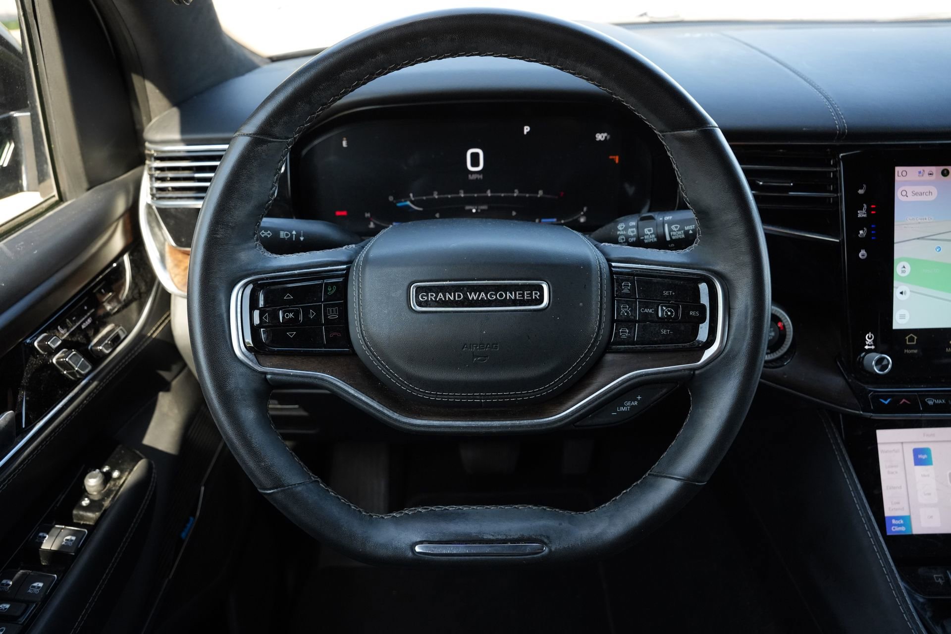 Used 2022 Jeep Grand Wagoneer Series II AWD/4WD image 10