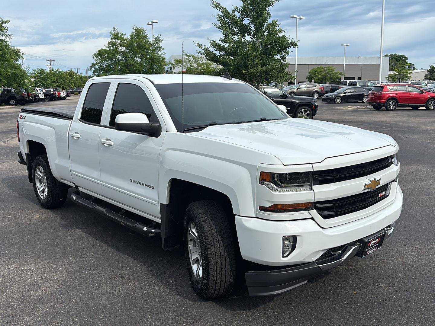 Used 2018 Chevrolet Silverado 1500 LT w/ All Star Edition AWD/4WD image 7