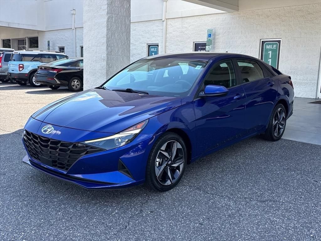 Used 2023 Hyundai Elantra SEL w/ Convenience Package FWD image 23