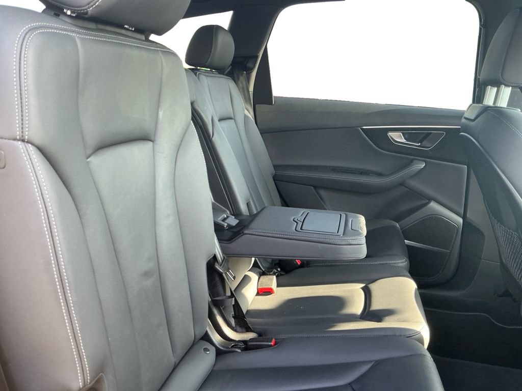 Used 2025 Audi Q7 3.0T Premium Plus AWD/4WD image 22