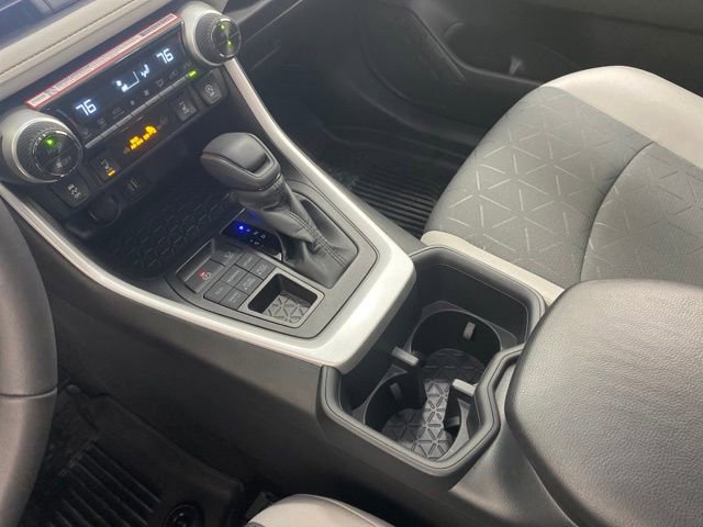 Used 2025 Toyota RAV4 XLE w/ Convenience Package image 22