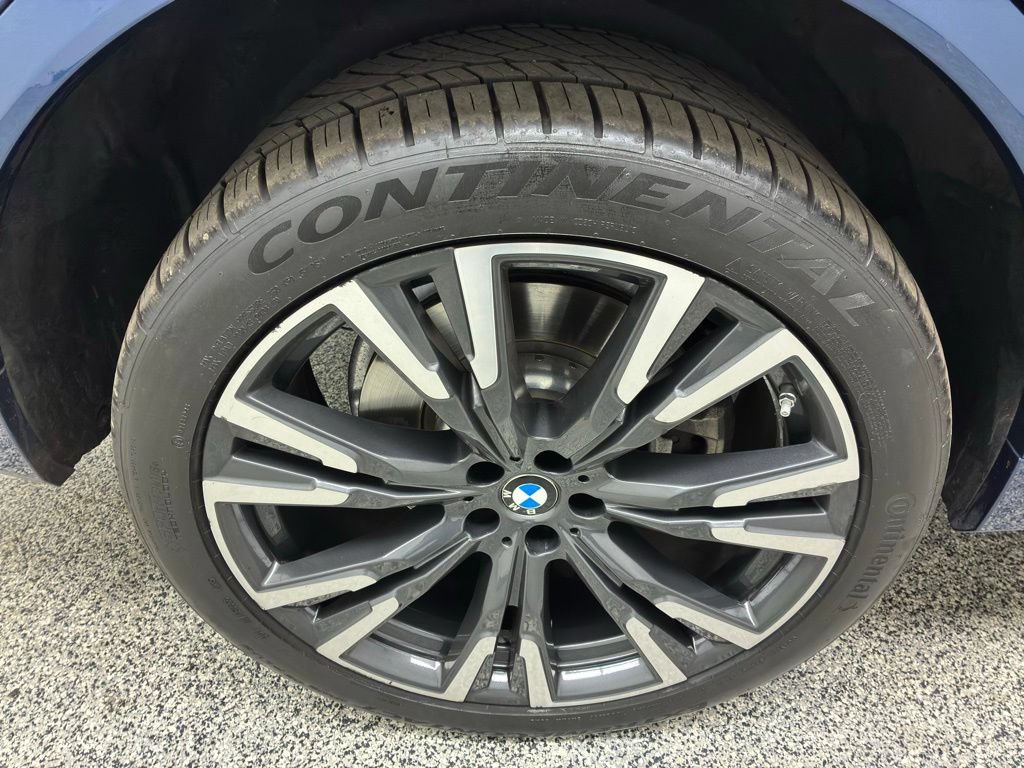Used 2019 BMW X7 xDrive50i w/ Premium Package AWD/4WD image 13