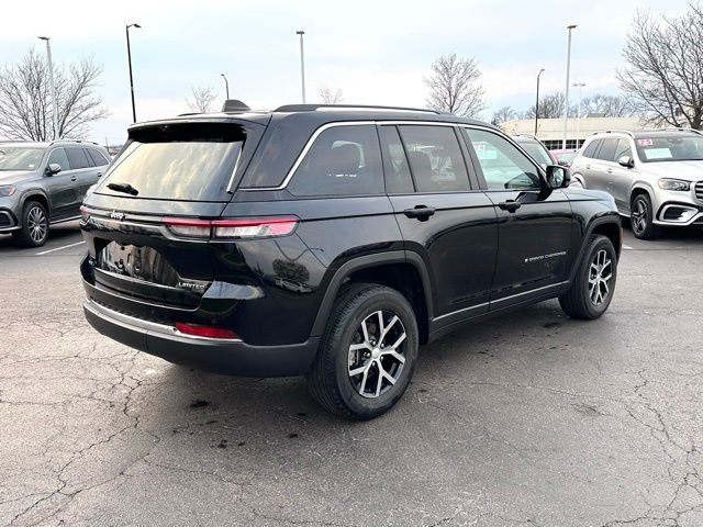 Used 2023 Jeep Grand Cherokee Limited w/ Luxury Tech Group II AWD/4WD image 8
