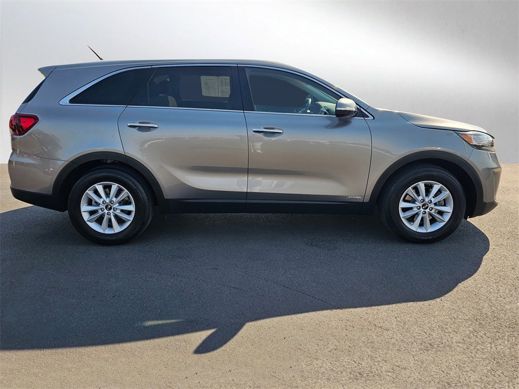 Used 2019 Kia Sorento LX image 6