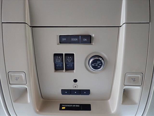 Used 2017 GMC Yukon SLT w/ Premium Edition image 24