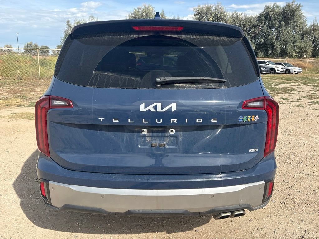 Certified 2023 Kia Telluride S w/ S Sunroof Package AWD/4WD image 4