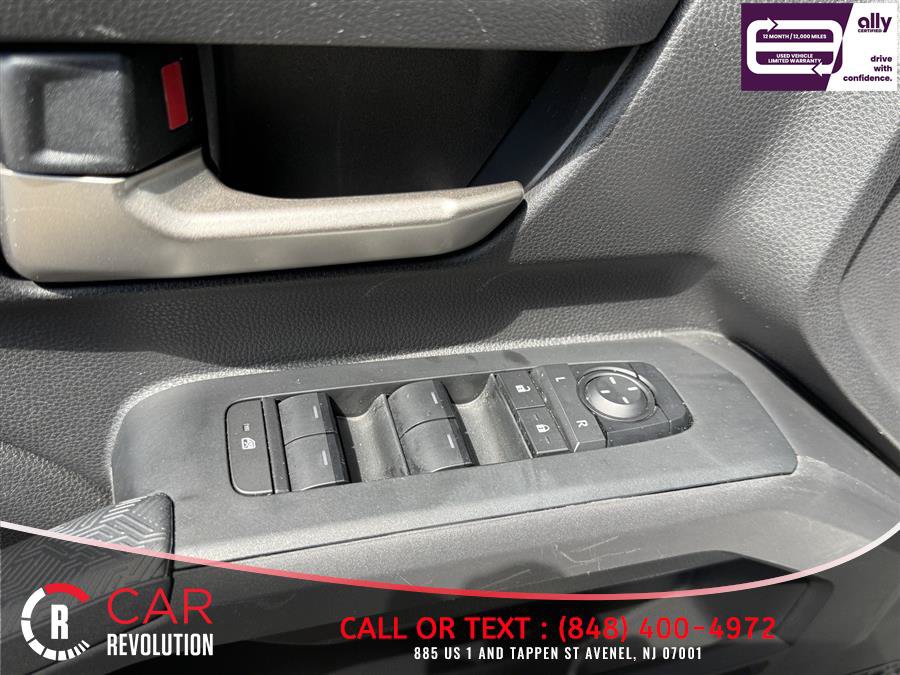 Used 2024 Toyota Tacoma TRD Off-Road AWD/4WD image 25