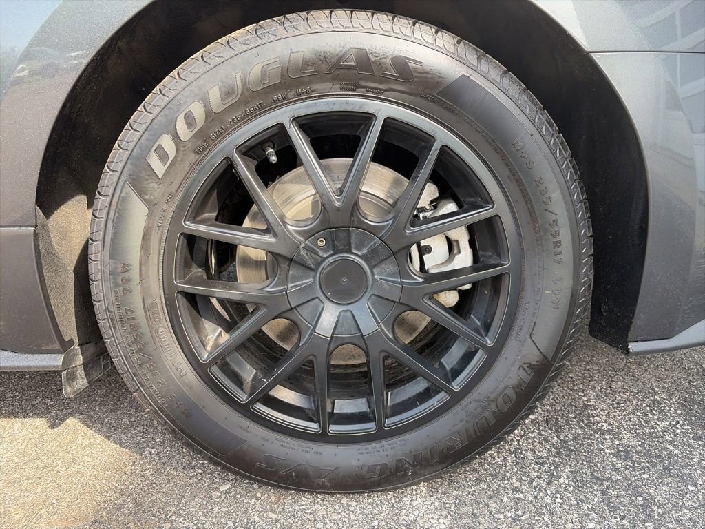 Used 2019 Ford Mustang Coupe RWD image 11