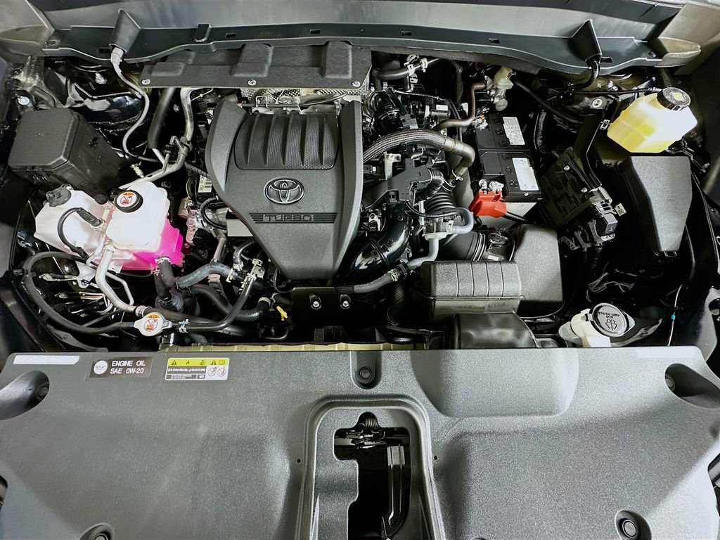 Certified 2025 Toyota Grand Highlander AWD image 31