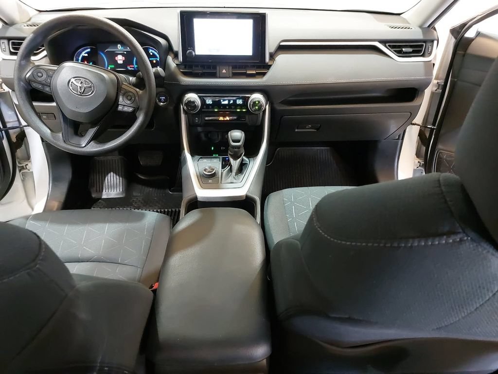 Used 2025 Toyota RAV4 XLE AWD/4WD image 9