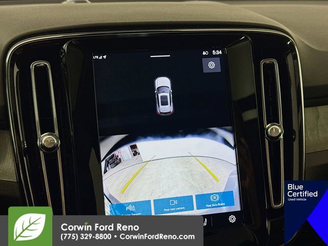 Used 2024 Volvo XC40 B5 Core image 17