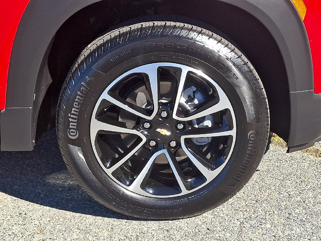 Used 2026 Chevrolet TrailBlazer LT w/ Convenience Package AWD/4WD image 8