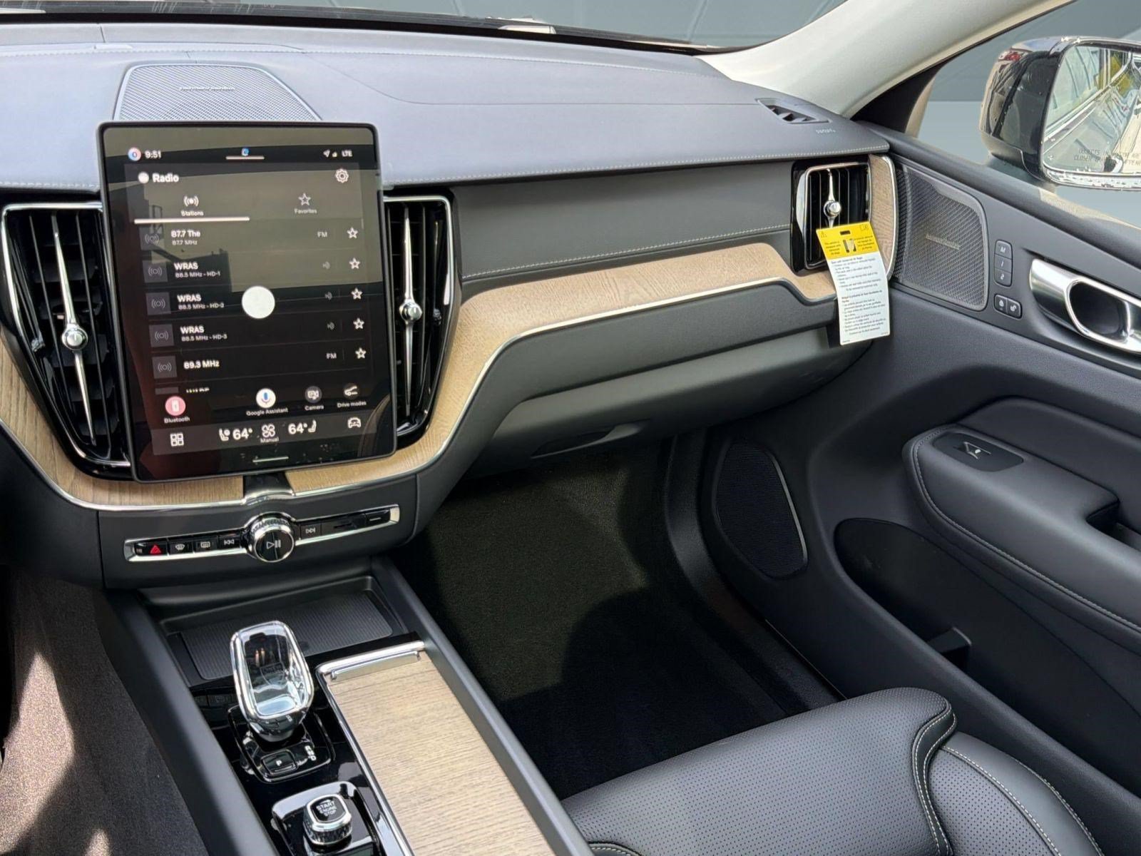 New 2026 Volvo XC60 T8 Ultra w/ Climate Package AWD/4WD image 27