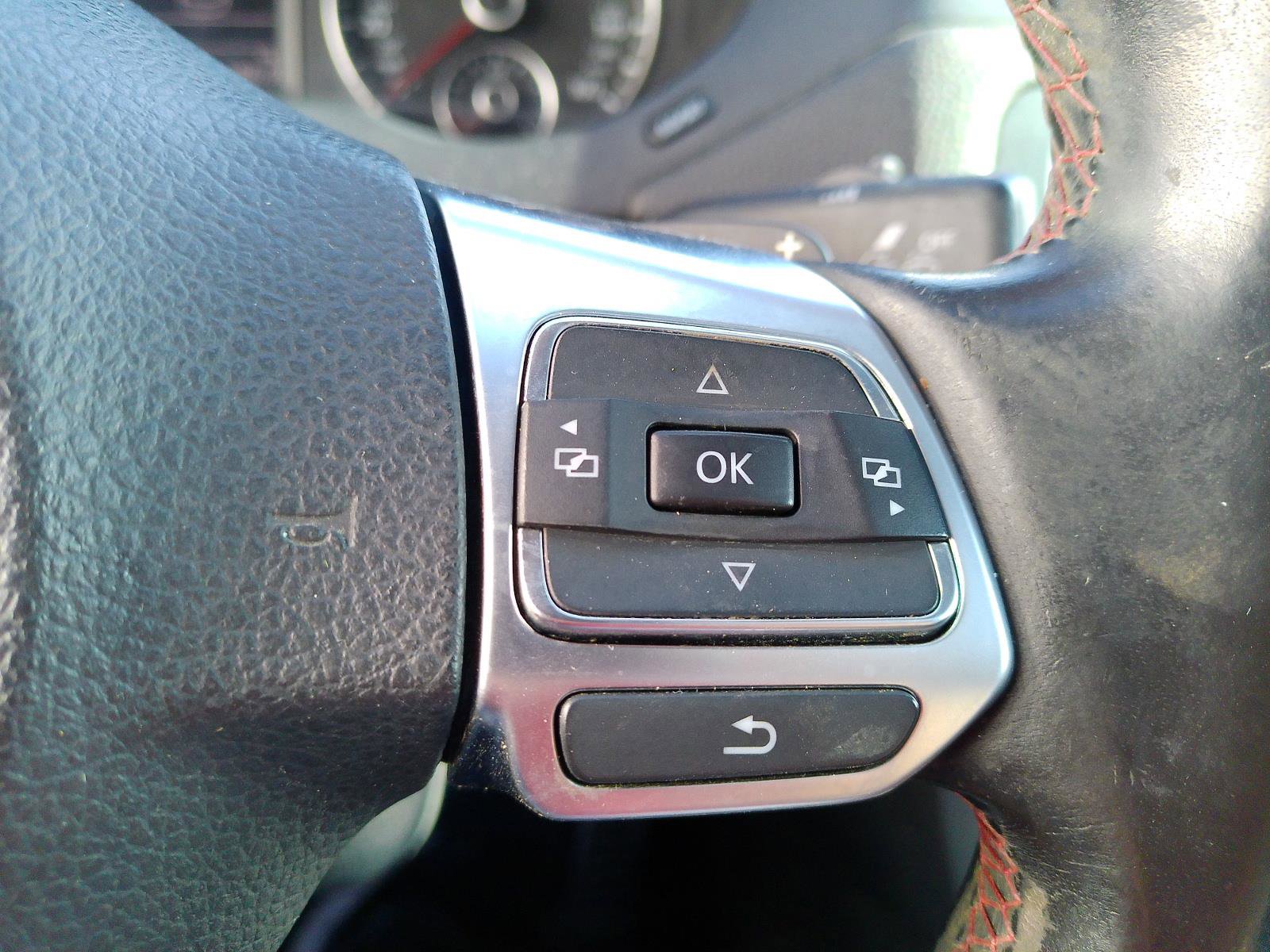 Used 2013 Volkswagen Jetta GLI Autobahn FWD image 11