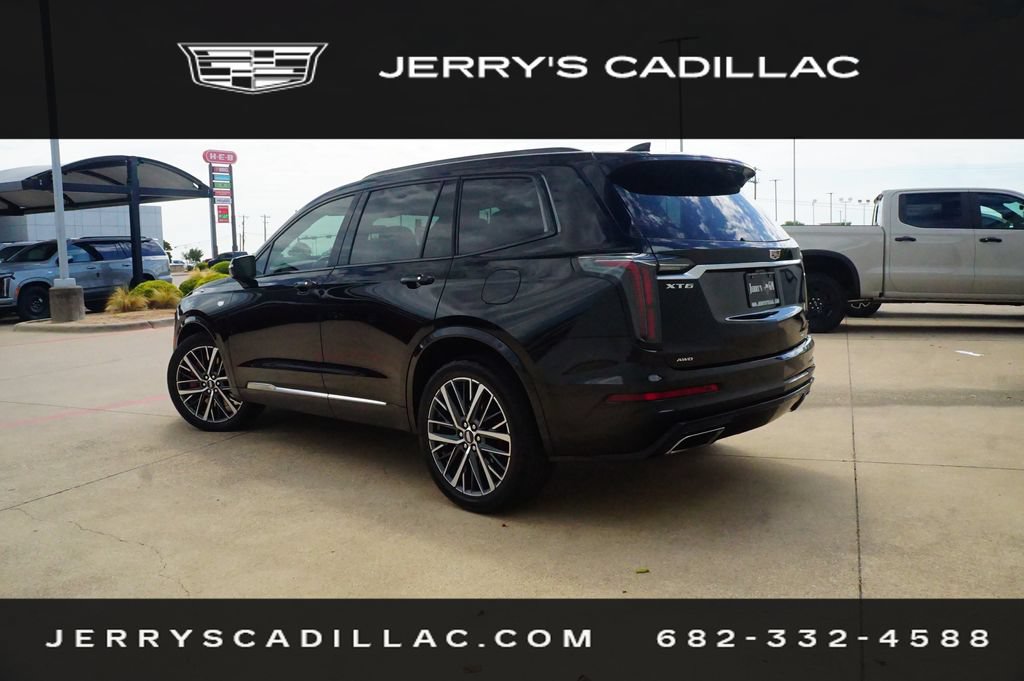Used 2024 Cadillac XT6 Sport w/ Technology Package AWD/4WD image 2