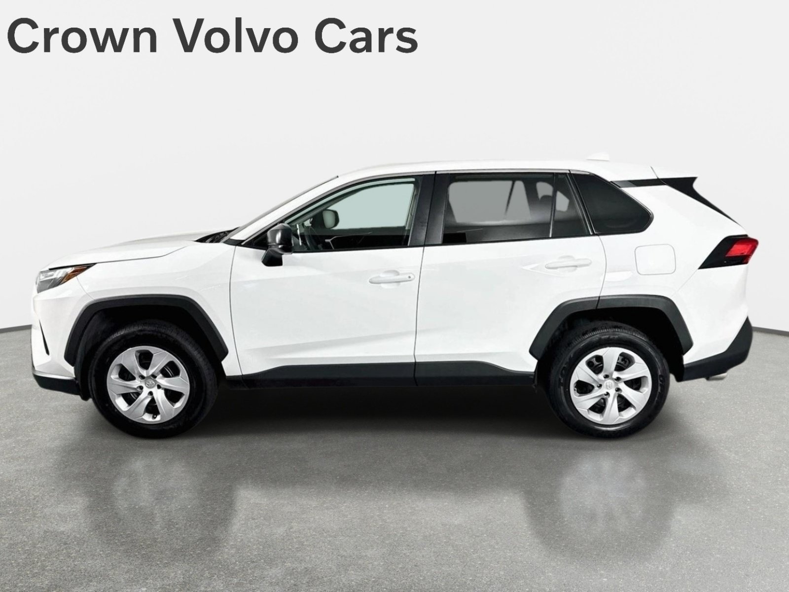 Used 2024 Toyota RAV4 LE FWD image 8