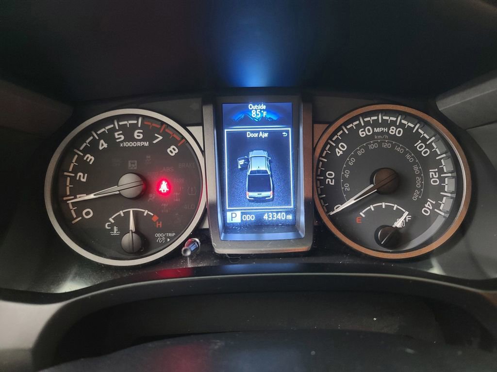 Used 2023 Toyota Tacoma TRD Off-Road image 28