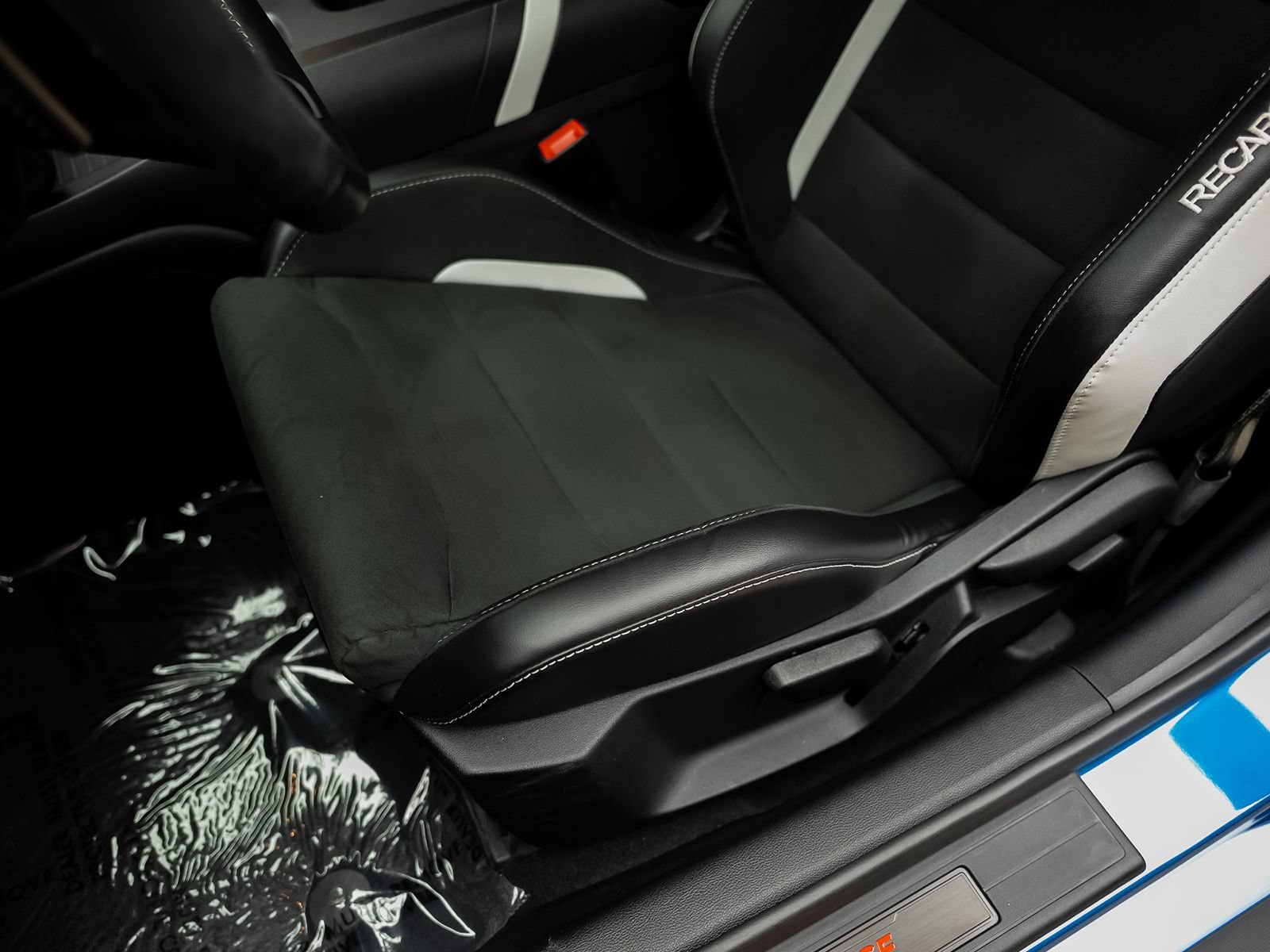 Used 2020 Ford Mustang Shelby GT500 w/ Carbon Fiber Track Pack RWD image 36
