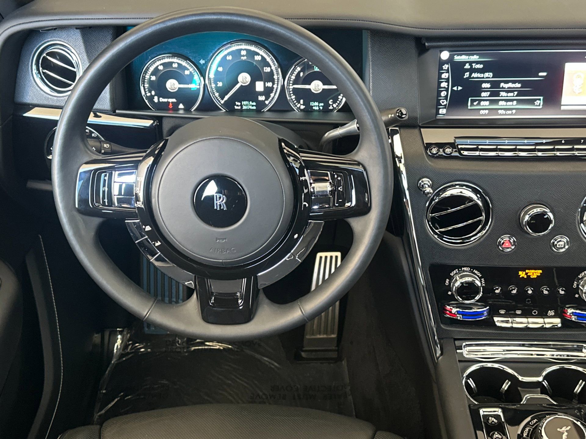 Certified 2023 Rolls-Royce Cullinan w/ Dark Exterior Package AWD/4WD image 14