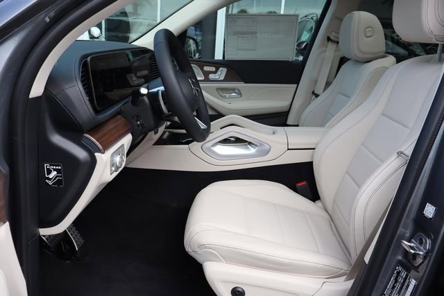 New 2025 Mercedes-Benz GLS 450 4MATIC image 6