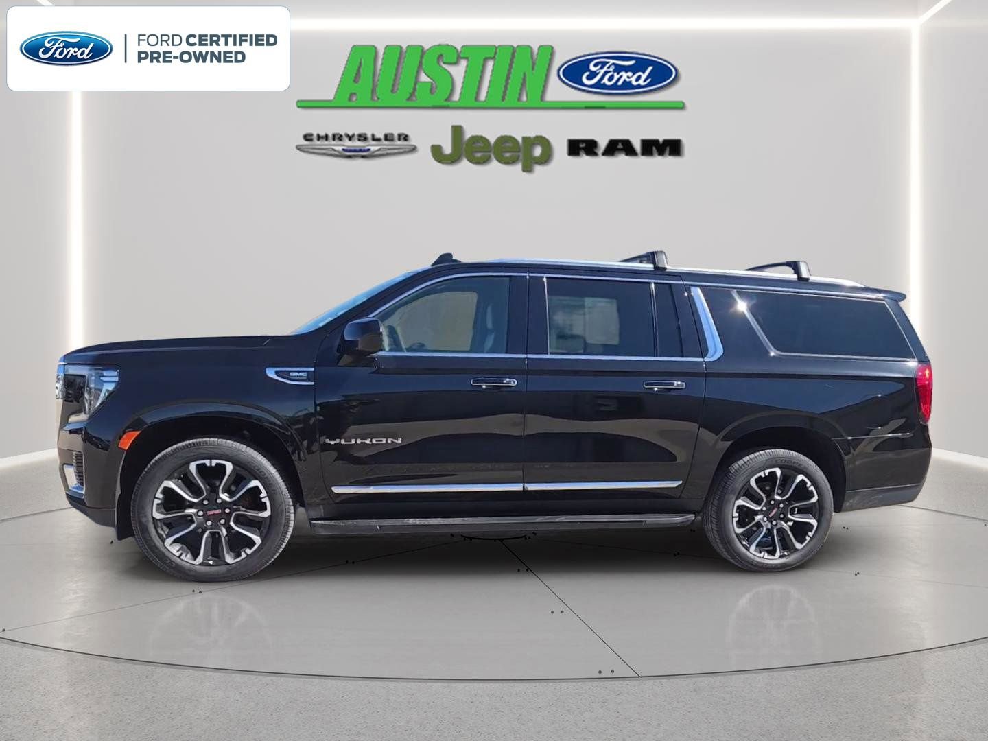 Used 2023 GMC Yukon XL SLT AWD/4WD image 2
