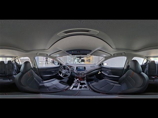 Used 2025 Nissan Sentra SR w/ SR Premium Package FWD image 17